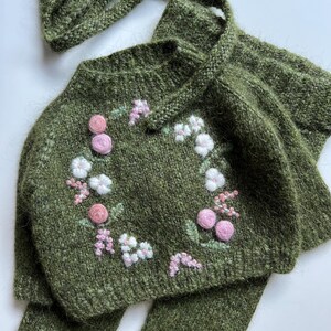 Jerséi „Sueños mágicos“ punto de alpaca para bebés, niños y niñas. Jerséi bordado con flores, abejas,  letras o básico.