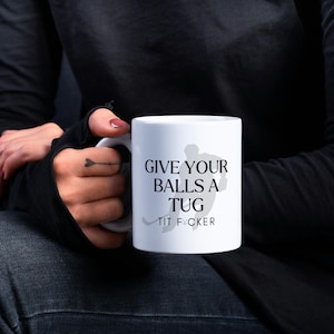 Funny Hockey Mug: Heat-Reactive Color Changing Coffee Cup - 11oz