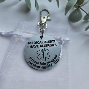 Notfall medizinischer Schlüsselring oder Abzeichen, gravierter Alarm-ID-Tag, medizinisches Schlüsselring-Geschenk, medizinisches ICE-Tag, Diabetes-Schlüsselring oder Abzeichen, medizinischer Alarm