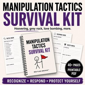 Könnte beinhalten: Ein spiralgebundenes Manipulation Tactics Survival Kit Arbeitsbuch mit einem Strichmännchen, das eine rote Flagge hält. Enthält Tactic Check, Response Guide und Safety Notes Seiten mit schwarzem Text auf weißem Papier. Ein runder Aufkleber zeigt 40+ Seiten.