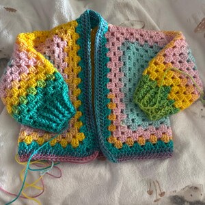 Child’s hexi cardi 12-18months