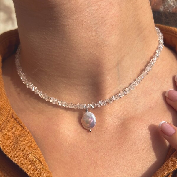 Aura d'ange. Tour de cou étincelant, collier ras de cou, perles d'eau douce baroques, minimaliste caitlyn, collier en cristal