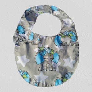 Adjustable Baby Bib – Cotton & Waterproof Terry, 0–12 Months, Double Snap Closure