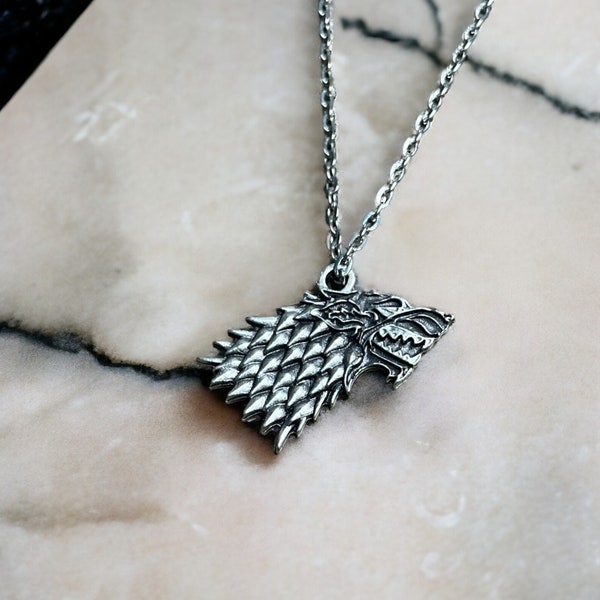 Collana con lupo del Trono di Spade, gioielli iconici dell'animale domestico fedele di Jon Snow, design esclusivo per i fan della serie Fantasy