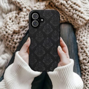 Black Damask Gothic Phone Case, Monochrome Baroque Protective Cover, iPhone 18 17 16 15 14 13 12 11 Pro Max, Pixel, Magsafe Bild 2