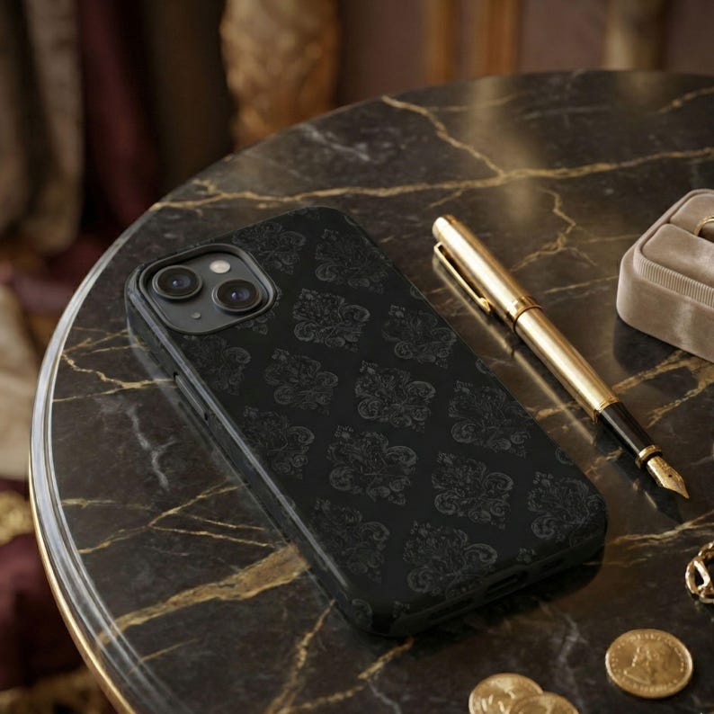 Black Damask Gothic Phone Case, Monochrome Baroque Protective Cover, iPhone 18 17 16 15 14 13 12 11 Pro Max, Pixel, Magsafe Bild 3
