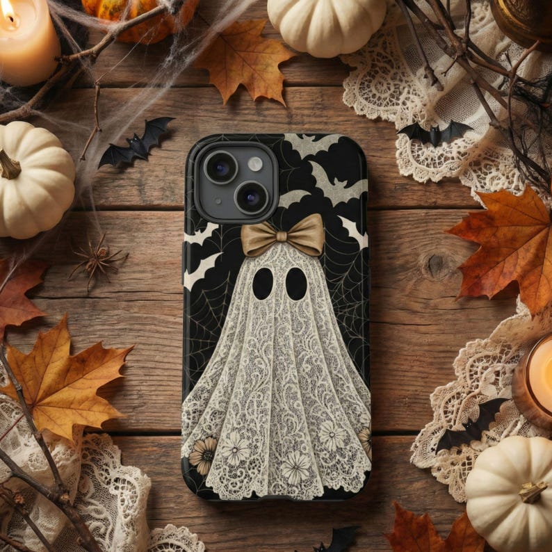 Funda para teléfono con diseño de fantasma de encaje, elegante funda gótica de Halloween, para iPhone 18 17 16 15 14 13 12 11 Pro Max, Pixel y MagSafe. imagen 3