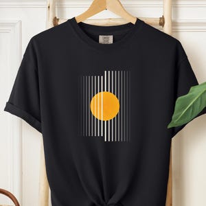 Bauhaus Striped Sun Abstract Art T-Shirt: Ivory 100% Cotton Unisex Tee S-3XL