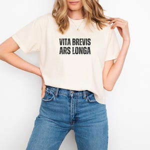 Vita Brevis Ars Longa Boxy Tee, citation d'Hippocrate, haut étudiant en médecine 100 % coton