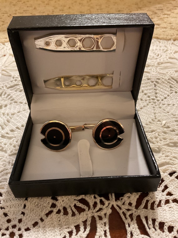 Swagger Toolbox Gold tone and Black Cufflinks Set