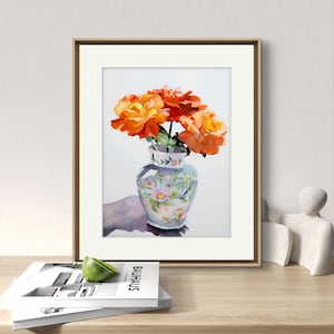 Pintura de acuarela de flores de rosas, delicado jarrón original de rosas de color amarillo anaranjado vibrante, arte floral de naturaleza muerta, flores botánicas de colores intensos