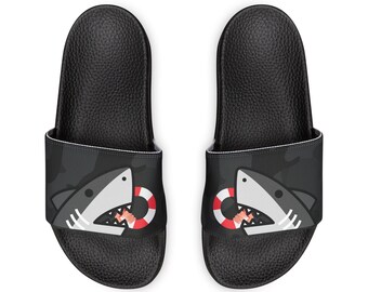 Shark Attack Men&#39;s Slide Sandals, Preppy Beach Pool Men&#39;s Black Camo Slides, Spring Summer Beach Vacation Cruise Men&#39;s Slide Sandals