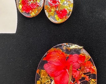 Handcrafted Gold and Red Floral Earrings and Pendant Set