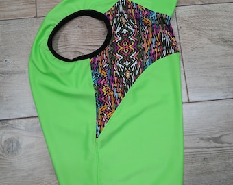 Babador técnico em lycra para galgos - Costuras artesanais com pontos de reforço - Babador elástico e confortável para galgos.