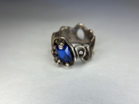 Mid Century Modern Iris ring