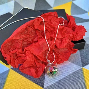 Collier globe transparent - Produits électroniques recyclés