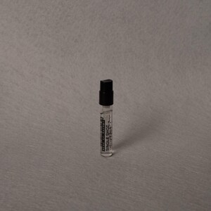 SINGLE SHOT Eau de Perfum | Woody Fresh Unisex Fragrance, Yuzu, Sea Breeze, Gin, Ice and Salt Pineapple Sandalwood Eucalyptus Indie Perfumer 1.5 Milliliters