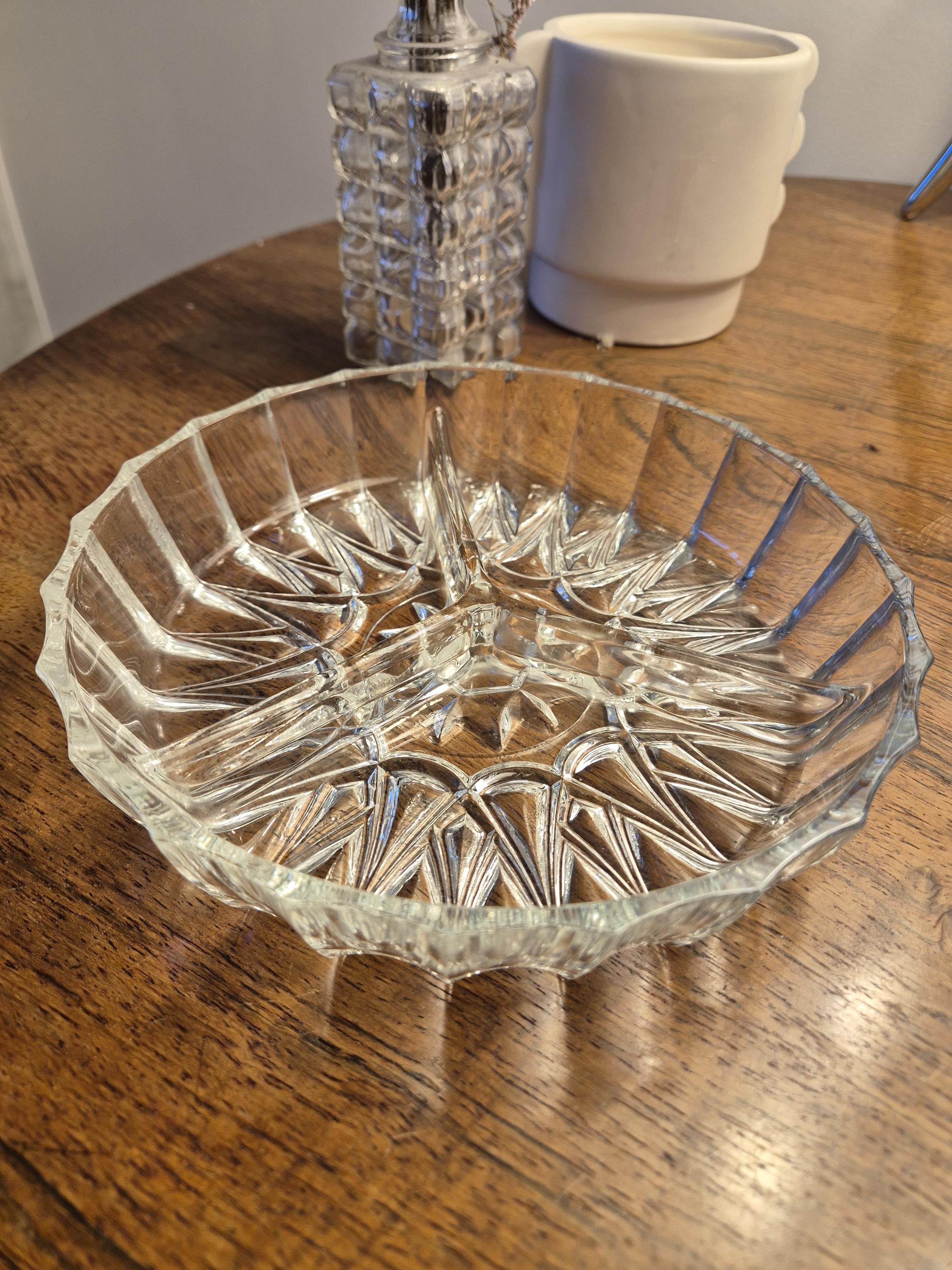 Plat apéritif ancien en verre moulé pressé 4 compartiments - ovale