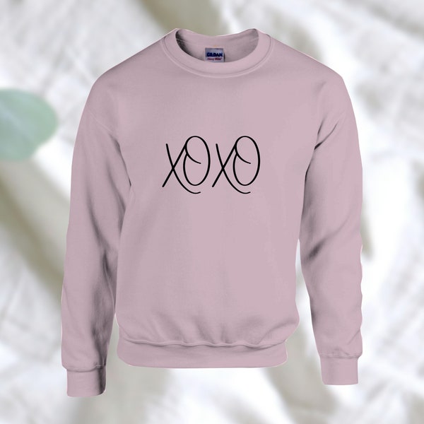 Valentine’s Day Crewneck Sweatshirt, Galentine‘s Day Shirt, Lovely Design Sweater, Funny Romentic Sweatshirt, XOXO Love Shirt, valentinsta