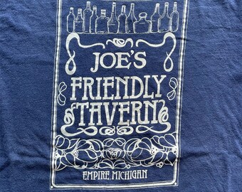 Vintage 90s Joe's Friendly Tavern Empire Michigan Cocktails Burgers American Diner Classic Pub Bar Tee Medium Size Graphic T-Shirt