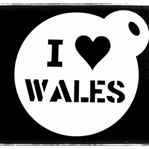 Plantilla para pastel Love Wales 0065, reutilizable, Mylar de 190 g/m², ideal para café, manualidades, tatuajes, tazas, pintura facial, aerógrafo, pintura en aerosol.