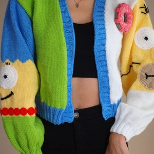 Giacca Simpson fatta a mano, Pnkimera, Giacca Simpson all'uncinetto, Maglione 3D, Cardigan oversize, Abbigliamento Y2k, cardigan dei cartoni animati fatto a mano