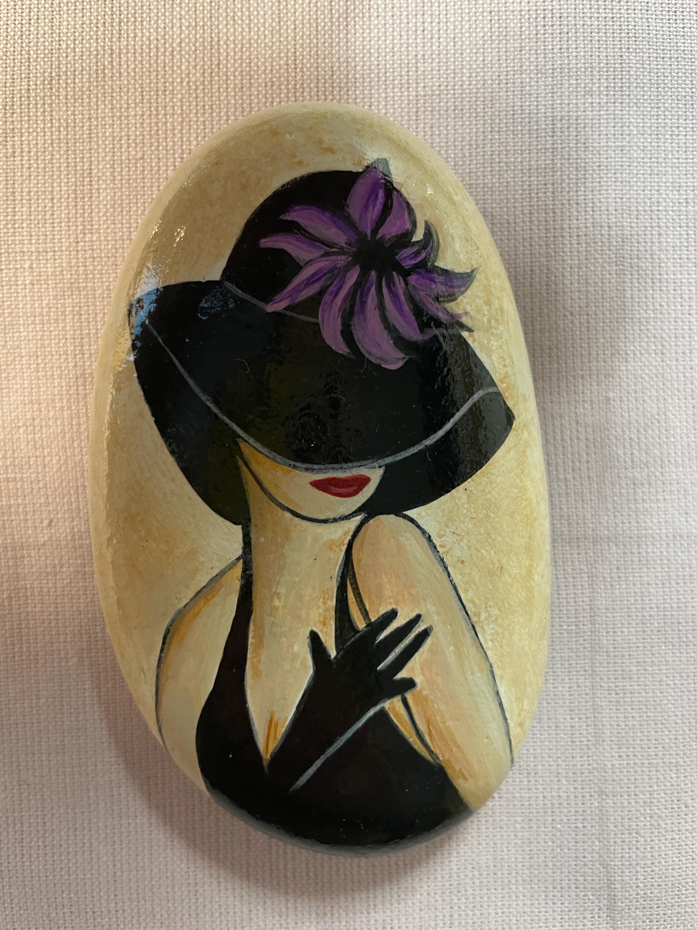 Hand-Painted River Rock: Elegant Lady with Hat