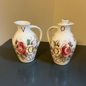 Set NASCO ROSE ARBOR Butter Dish,2 Condiment pots,Oil & Vinegar cruets,salt shaker.Beautiful vintage cond.Cottage Chic,Grandmas Attic.1950s