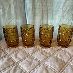 Vintage L.E. Smith Moon and Stars Tumblers -set of 4.Mint condition! Amber colored 11 oz.glasses.RETRO MCM glassware