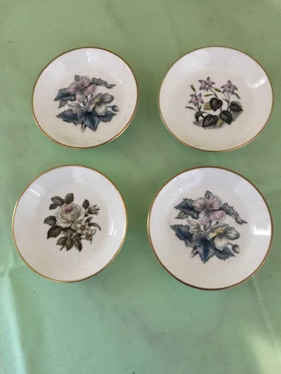 English Royal Worcester Small Dish Set of 4- Ring 