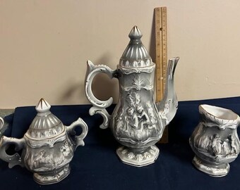 Vintage Jose Elias ALCOBACA Porcelain, Tea Set, hand painted Portugal Cherubs, ANGELS. See photos, no chips or cracks. Lovely vintage set