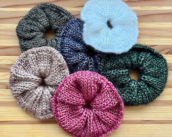 Scrunchies, Large knitted scrunchies