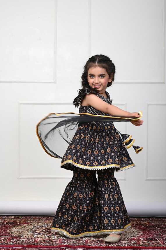 Cotton sharara set online 2025