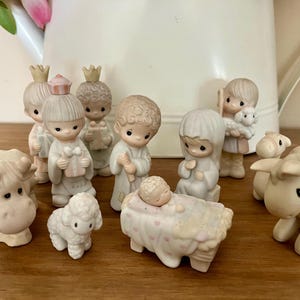 Vintage Precious Moments Nativity Set: Enesco Mini Figurines