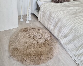 Tapis de chevet rond en peau de mouton marron clair | Tapis circulaire beige en peau de mouton de Nouvelle-Zélande | Décoration de chambre scandinave | 70 cm ou 27,6 po.