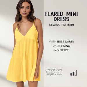 Könnte beinhalten: Eine Frau trägt ein leuchtend gelbes, ausgestelltes Minikleid mit Spaghettiträgern und einem V-Ausschnitt. Das Kleid ist ein Schnittmuster, mit Brustabnähern, Futter und ohne Reißverschluss. Der Text lautet "advanced beginner".