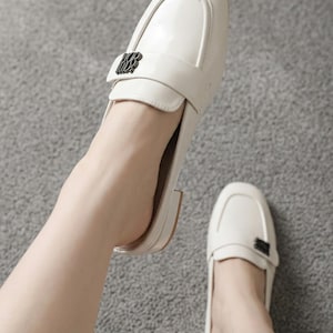 Women’s Vegan Leather Mules, Square Toe Elegant Office Shoes, Stylish Lady Closed Toe Mary Janes, Block Heel Plus Size Slip-on Loafers