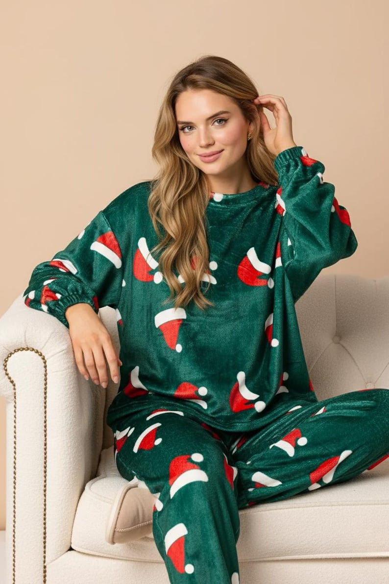 Women’s Christmas Pajama Set, 2piece Flannel Santa Claus Pjs, Cute Best Women's Christmas Pajamas