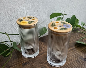 Tasse à café glacée personnalisée avec fleurs pressées, verre avec couvercle et paille, 16 oz