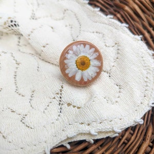 Wood DRAWER KNOB boho cottage core dried pressed flower oak wood with resin, flower dresser knob, nature, drawer pulls, nursery dresser