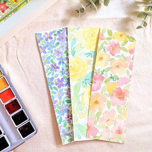 Set of 3 floral bookmarks - loose flowers pattern collection
