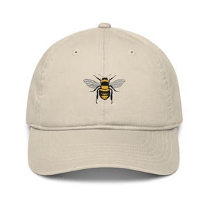 Realistic Bee Embroidered Dad Hat – | Vintage Bee Hat for Nature Lovers | Unisex Outdoor Gift ｜Organic Baseball Cap