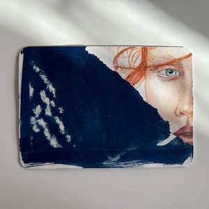Original Cyanotypie mit Aquarell als Collage. Cyanotypie Postkarte. Sonnen Print. Blauer Druck. Aquarell Portrait.