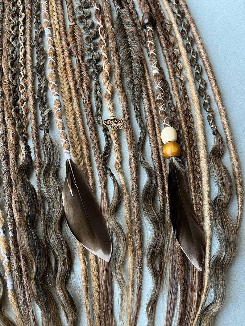 This set is Mix different styles THIN braids and dreads beige,brown,black,blond.This set can be Double ended dreads(DE)or Single ended dreads(SE)variation.This kit of dreads made by Synthetic hair - Kanekalon. The material is light & absolutely safe