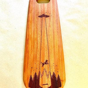 Alien Abduction UFO Sci-Fi  Themed Charcuterie Board Kitchen Serving Tray Personalized Wood New Home Decoration Gift Cow Beam up
