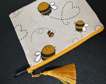 Linen Makeup Bag With Bumblebees, with zipper