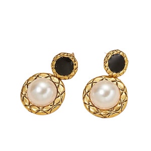 Chanel Earrings vintage classic chic jewellery gold plated black and pearl design elegant glamour style earrings for women gift her