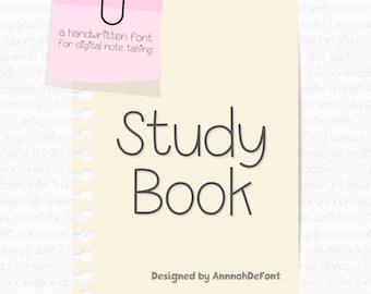 Puede incluir: Un cuaderno de líneas amarillo claro con una nota adhesiva rosa que dice "a handwritten font for digital note taking". El cuaderno tiene las palabras "Study Book" escritas en negro. Las palabras "Designed by AnnnahDeFont" están escritas en negro en la parte inferior del cuaderno.