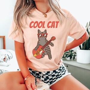 クールキャットレトロスタイルTシャツ、ヴィンテージTシャツ、ユニセックス半袖、彼女へのギフト、親友へのギフト