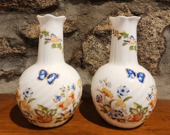 Pair Of Aynsley Cottage Garden Bone China Small Ribbed Beautiful Swirl Bud Vase - 5"